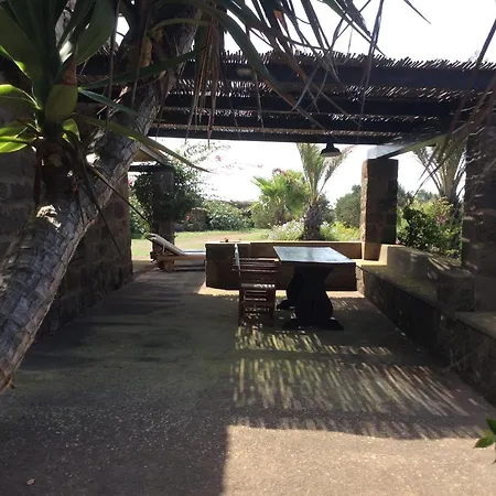 Holiday home Dammuso Degli Ulivi Pantelleria